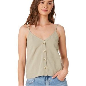 Women’s rhythm Verona top.